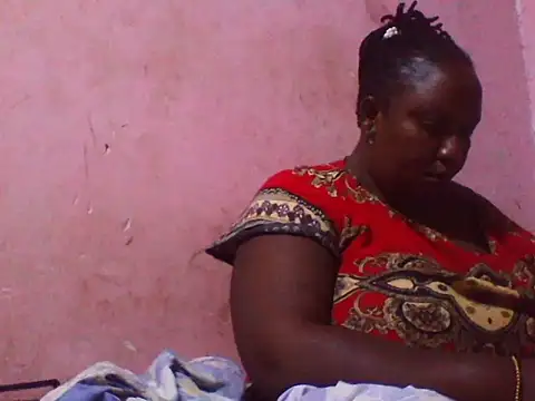 Snapshot of big_clits chatting on February 2026 10:11:01 PM big clits online show from February 2026 10:11:01 PM