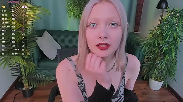 Snapshot of _Rude_Girl_ chatting on January 2025 06:28:01 PM Rude Girl online show from January 2025 06:28:01 PM