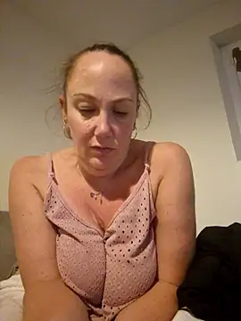 Wisie Cutie online show from October 2025 10:56:02 PM