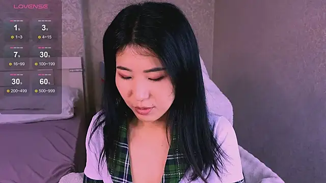 Wendy  Hills online show from October 2025 04:43:02 AM