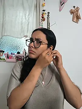 Annya-sweet online show from May 2026 03:18:01 PM