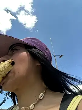 i am nina  online show from January 2025 05:07:02 PM