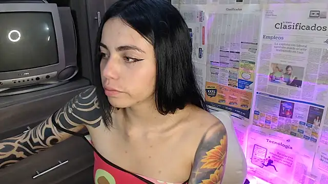 i am nina  online show from February 2025 01:47:02 AM