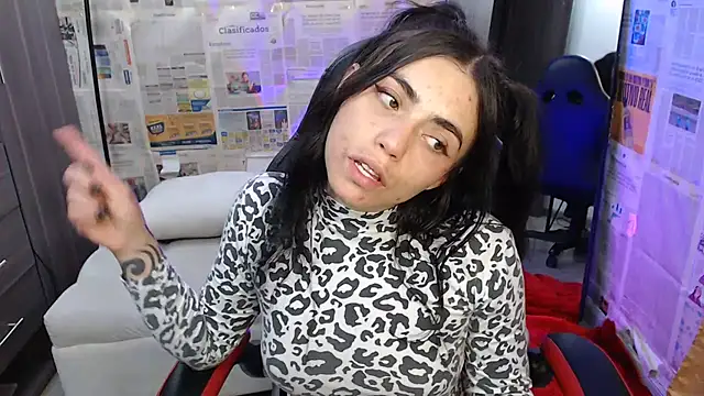 i am nina  online show from November 2025 04:33:02 AM