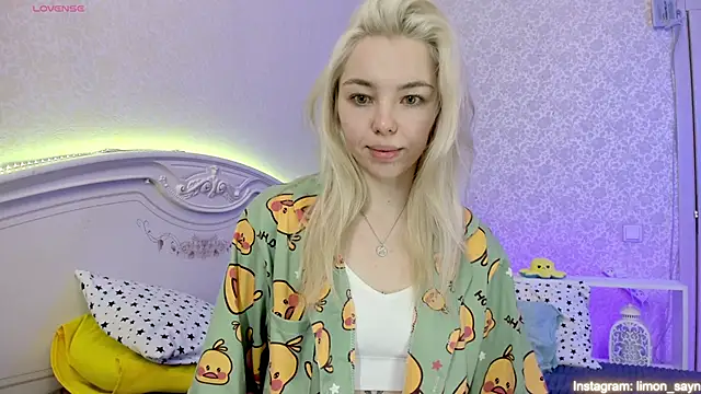 LillyMoure  online show from February 2025 11:48:01 PM