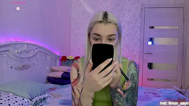 LillyMoure  online show from October 2025 11:29:02 PM