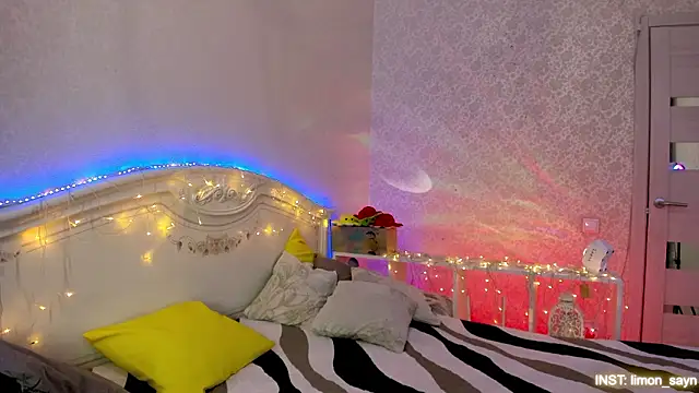 LillyMoure  online show from January 2026 11:14:01 PM