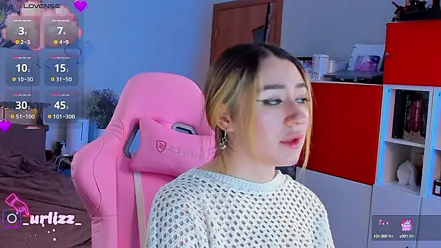 Snapshot of Fiona-Love chatting on December 2024 09:28:01 PM Fiona-Love online show from December 2024 09:28:01 PM