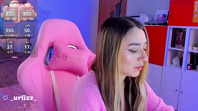 Snapshot of Fiona-Love chatting on December 2024 09:04:02 PM Fiona-Love online show from December 2024 09:04:02 PM