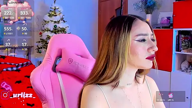 Snapshot of Fiona-Love chatting on January 2025 07:43:01 PM Fiona-Love online show from January 2025 07:43:01 PM