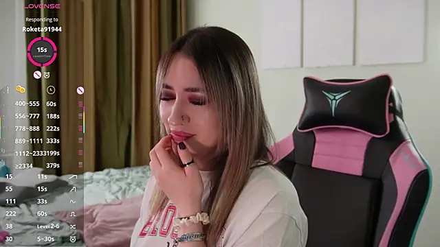 Snapshot of Fiona-Love chatting on November 2025 03:19:02 PM Fiona-Love online show from November 2025 03:19:02 PM