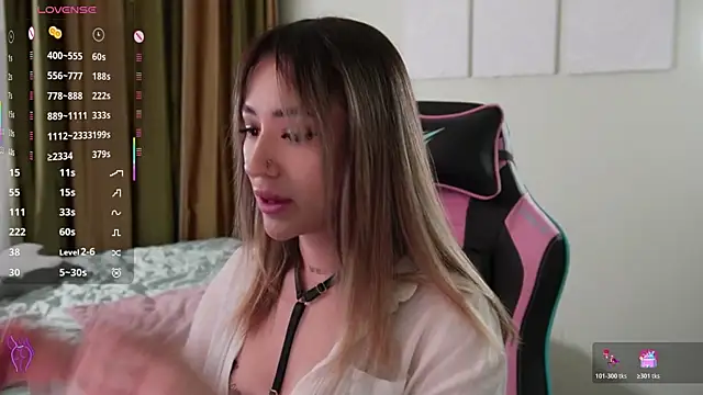 Snapshot of Fiona-Love chatting on November 2025 03:23:02 PM Fiona-Love online show from November 2025 03:23:02 PM