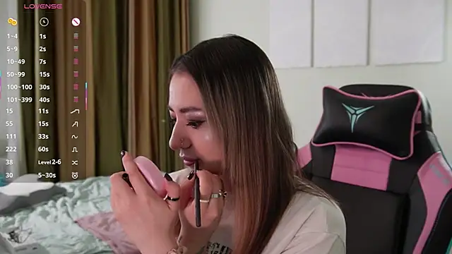 Snapshot of Fiona-Love chatting on November 2025 03:23:01 PM Fiona-Love online show from November 2025 03:23:01 PM