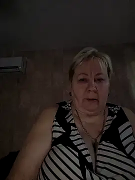 EffectFiona online show from February 2025 12:50:02 PM