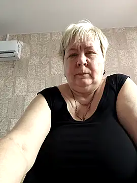 EffectFiona online show from February 2025 10:28:02 AM