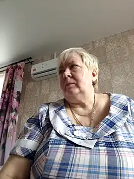 EffectFiona online show from February 2025 11:20:02 AM