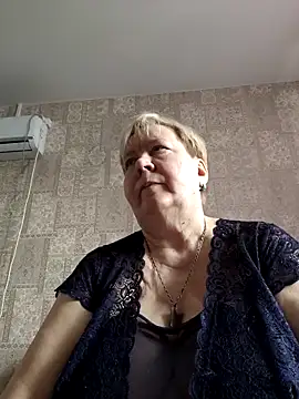 EffectFiona online show from February 2026 12:04:02 PM