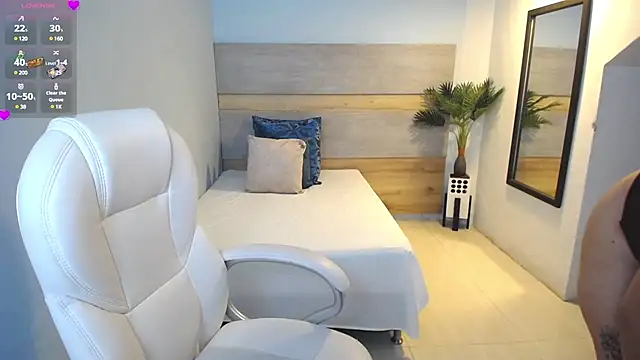 sophia hadid online show from December 2024 01:19:02 PM