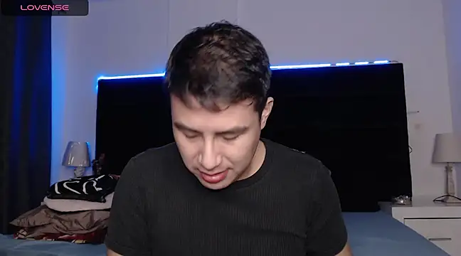 andrewmhilton  online show from March 2025 01:23:01 AM