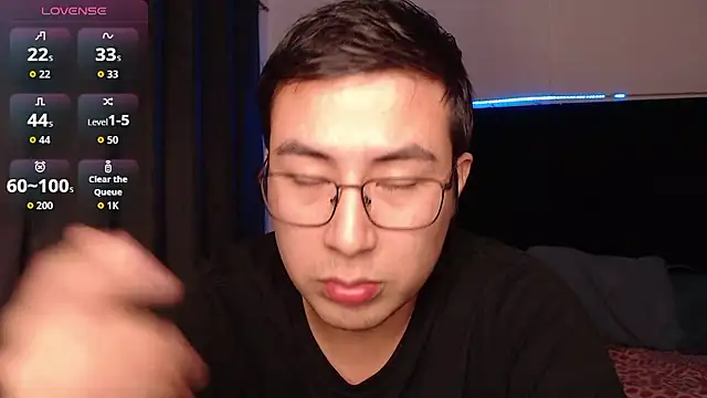 andrewmhilton  online show from January 2026 06:06:02 AM