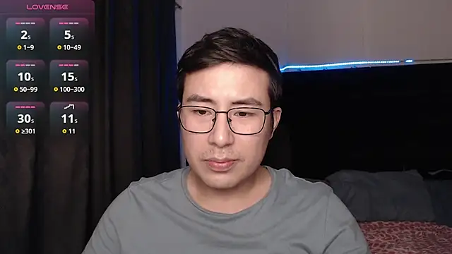 andrewmhilton  online show from January 2026 06:39:02 AM