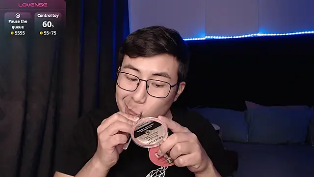 andrewmhilton  online show from March 2026 05:55:01 AM