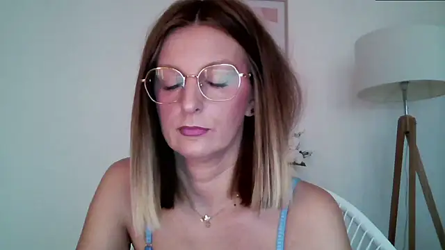 HornyJudith online show from October 2025 06:14:01 AM