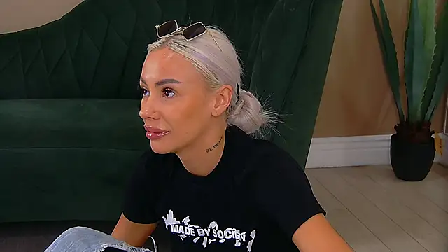 Bailey Rush online show from September 2025 01:55:01 PM