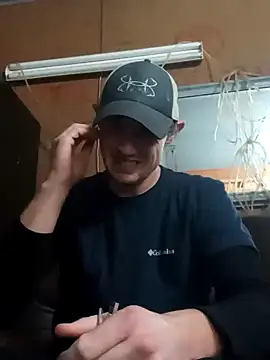 Snapshot of Midwestalpha chatting on December 2024 09:00:02 AM Midwestalpha online show from December 2024 09:00:02 AM