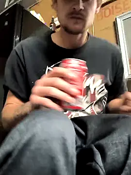 Snapshot of Midwestalpha chatting on November 2025 09:10:01 AM Midwestalpha online show from November 2025 09:10:01 AM