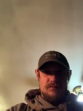 Snapshot of Midwestalpha chatting on February 2026 05:11:01 PM Midwestalpha online show from February 2026 05:11:01 PM