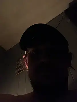 Snapshot of Midwestalpha chatting on February 2026 05:46:02 AM Midwestalpha online show from February 2026 05:46:02 AM