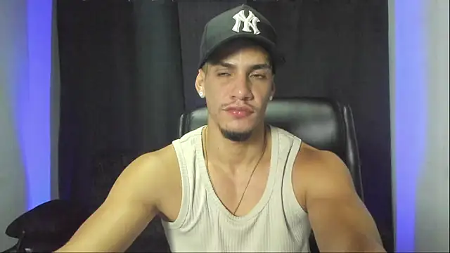 jhonnysnow17 online show from October 2025 01:28:01 AM