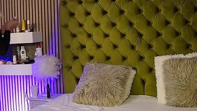 TiffanyMaze online show from March 2025 12:58:02 PM