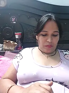 Poojabhabi101 online show from April 2026 05:42:02 PM