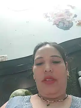 Snapshot of Poojabhabi101 chatting on July 2026 05:12:02 AM Poojabhabi101 online show from July 2026 05:12:02 AM