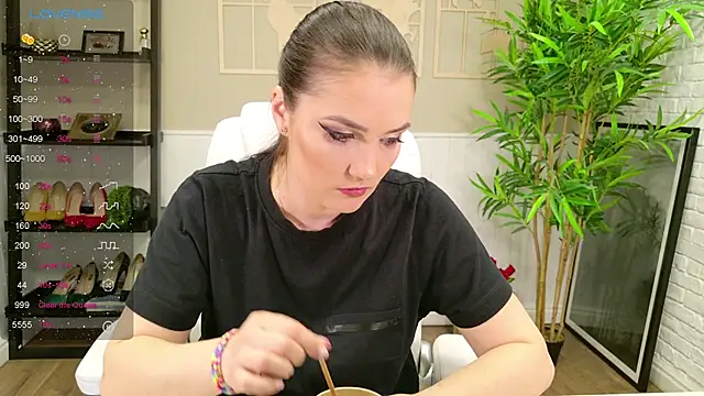 SelineSole online show from March 2025 05:17:02 PM