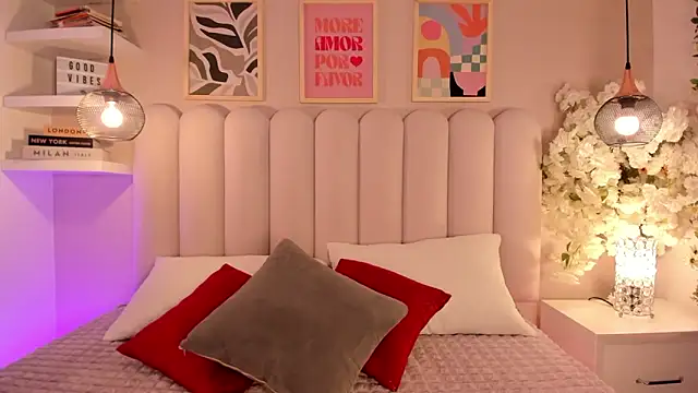 cute  cherry  online show from October 2025 09:43:02 PM