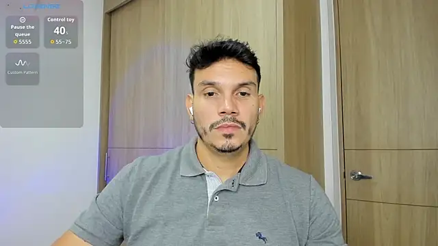 alejandro stark online show from October 2025 11:11:02 PM