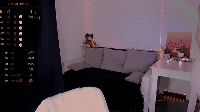 mia x love online show from December 2024 05:39:01 PM