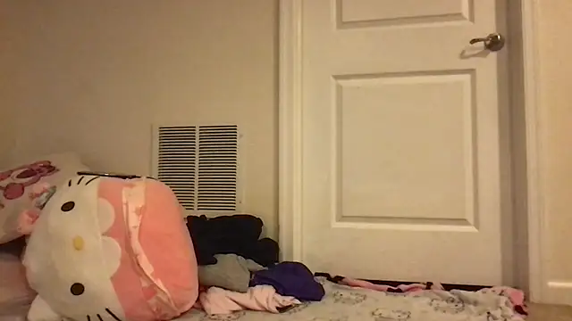 LiverandBrat77 online show from October 2025 02:00:02 AM