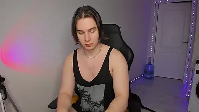 Vincent Strong online show from January 2025 06:31:02 AM