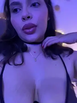 GigiiStone online show from December 2024 10:40:01 PM