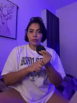 GigiiStone online show from September 2025 11:08:01 PM