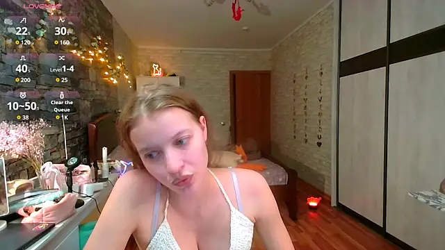   Aphrodita  wow   online show from February 2026 04:08:01 PM