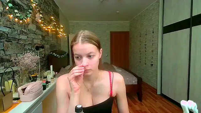   Aphrodita  wow   online show from March 2026 08:09:01 AM