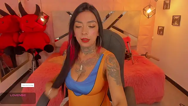 Snapshot of Kadarah chatting on September 2025 05:34:02 PM Kadarah online show from September 2025 05:34:02 PM