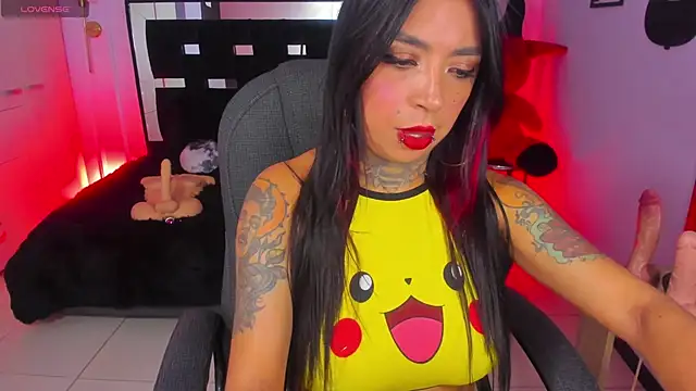 Snapshot of Kadarah chatting on October 2025 03:10:01 PM Kadarah online show from October 2025 03:10:01 PM