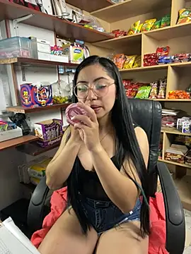 demyanderson  online show from February 2026 10:44:01 PM