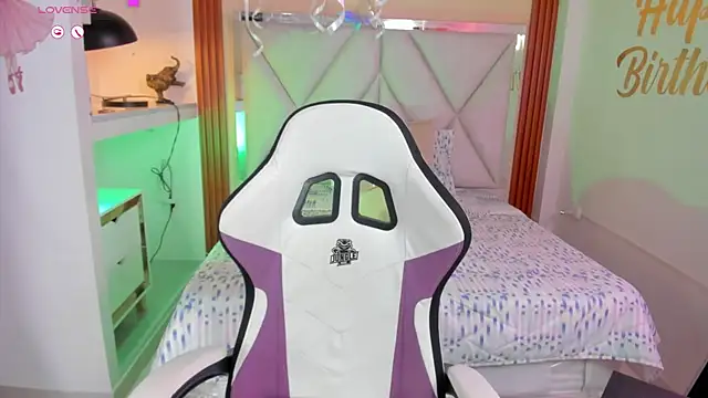 Happy tits online show from March 2025 11:28:02 AM